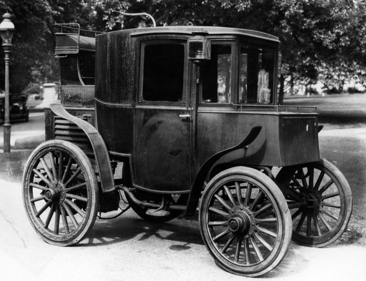 A Columbia electric car, 1899