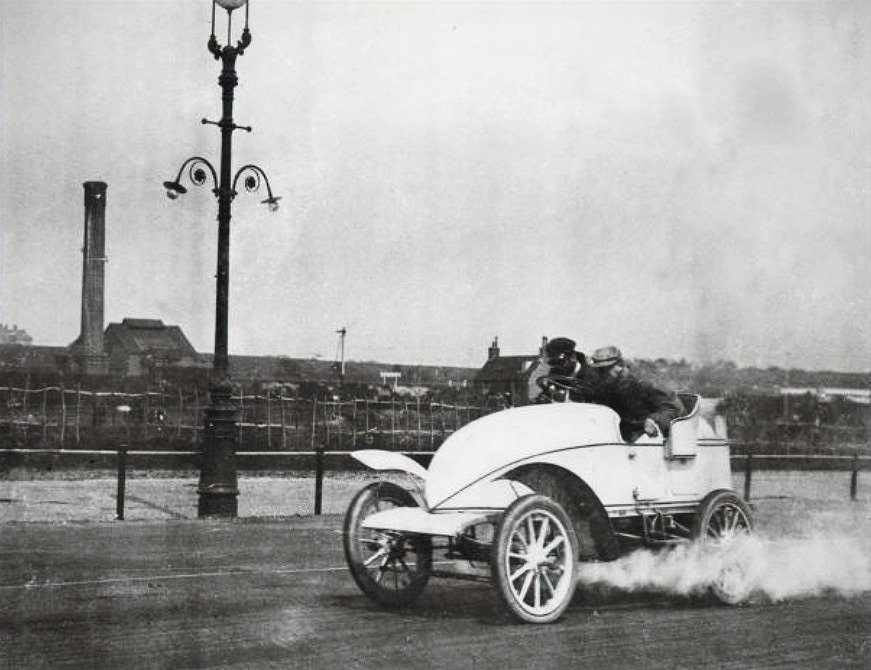 Léon Serpollet's steam-powered Œuf de Pâques