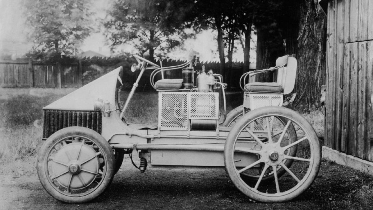 Ferdinand Porsche's Semper Vivus, 1900